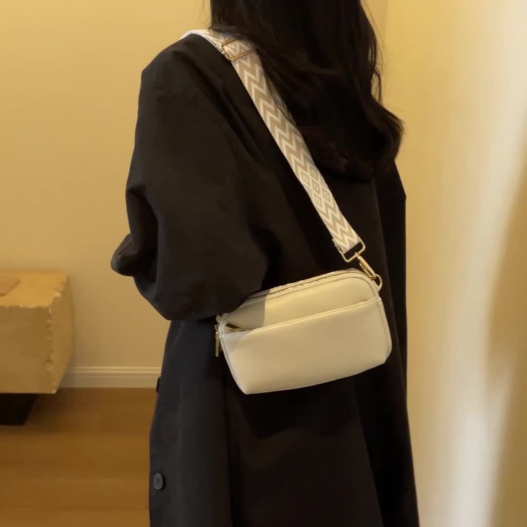 Oneida™ | Classic PU Messenger Bag